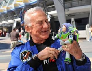 Buzz Lightyear y Buzz Aldrin